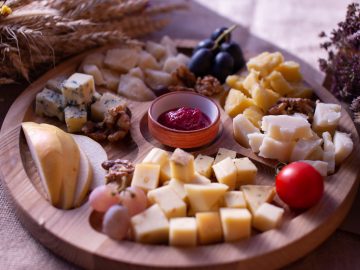 Продолжают радовать крымчан своими сырами