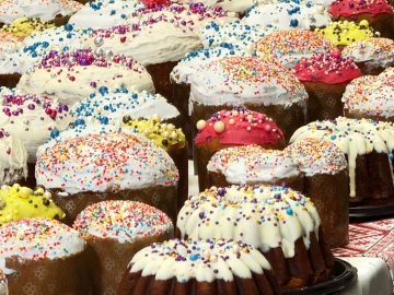 В этом году АО «КрымХлеб» планирует выпечь более 650 тысяч куличей